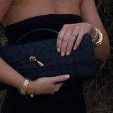 Isla | Zwarte Geweven Leren Schoudertas – Moderne Luxe